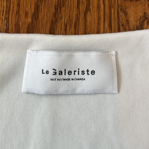 LE GALERISTE Kaplan Wearable Art V-neck Tank (in Small) - Picture 2 of 3